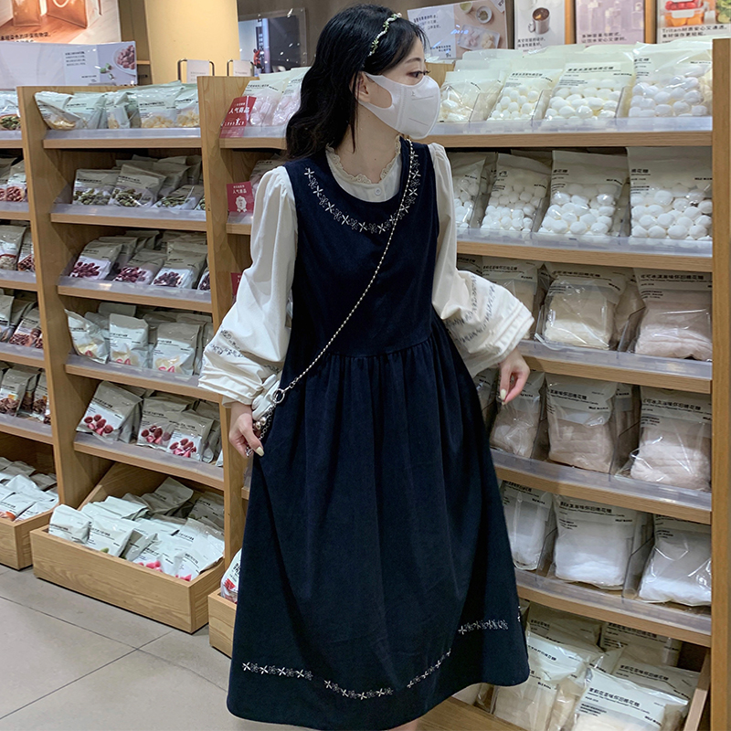 Vintage Loose Embroidered Vest Dress Set with Lace Trim - Image 2