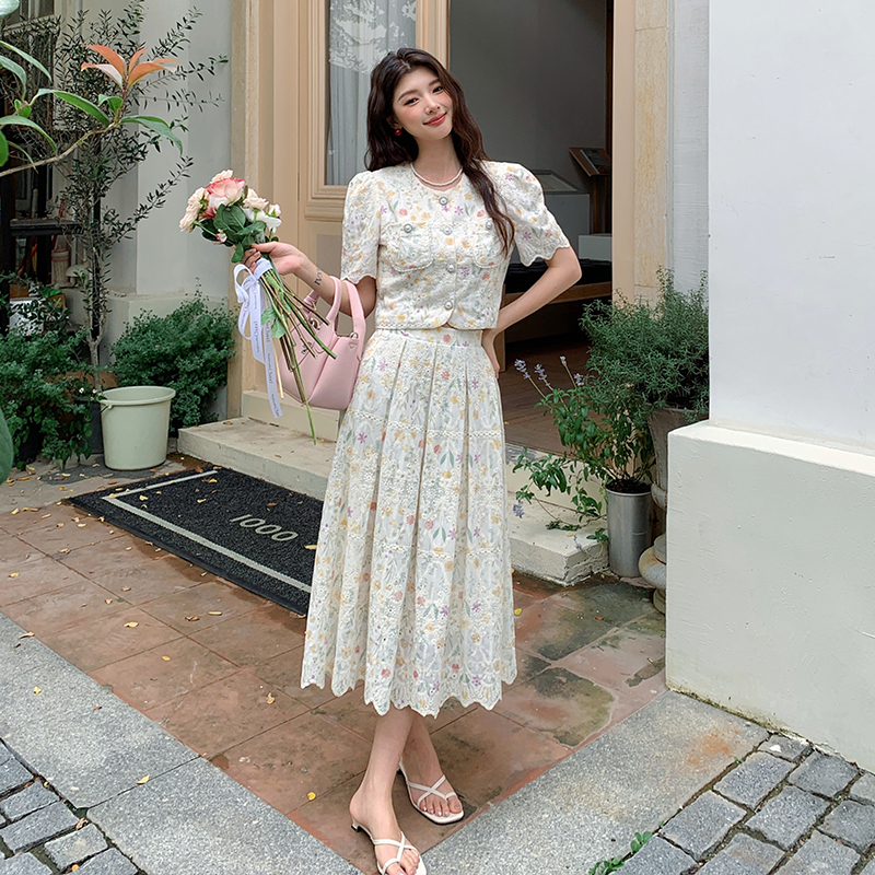 French Style Floral Two-Piece Set Short Sleeve Top and Skirt - Style 82556f
