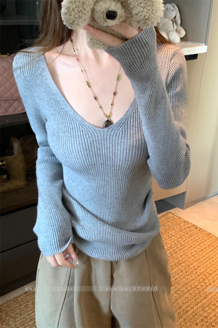 Women's Slim Knit V-Neck Long-Sleeve Base Top Fall 2026 - Image 5