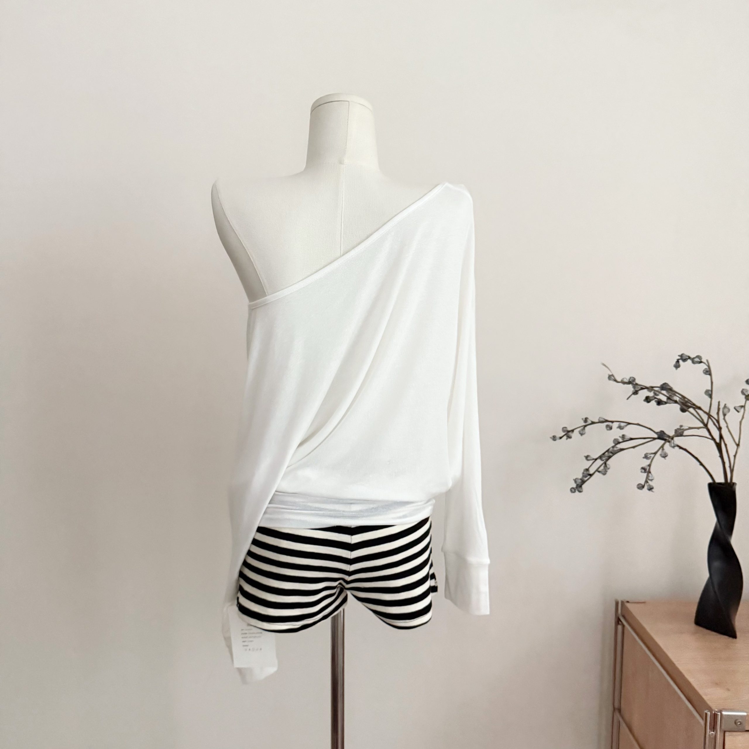Women's Lyocell Linen V-Neck Batwing Sleeve Loose T-Shirt Summer Casual Top - Image 5