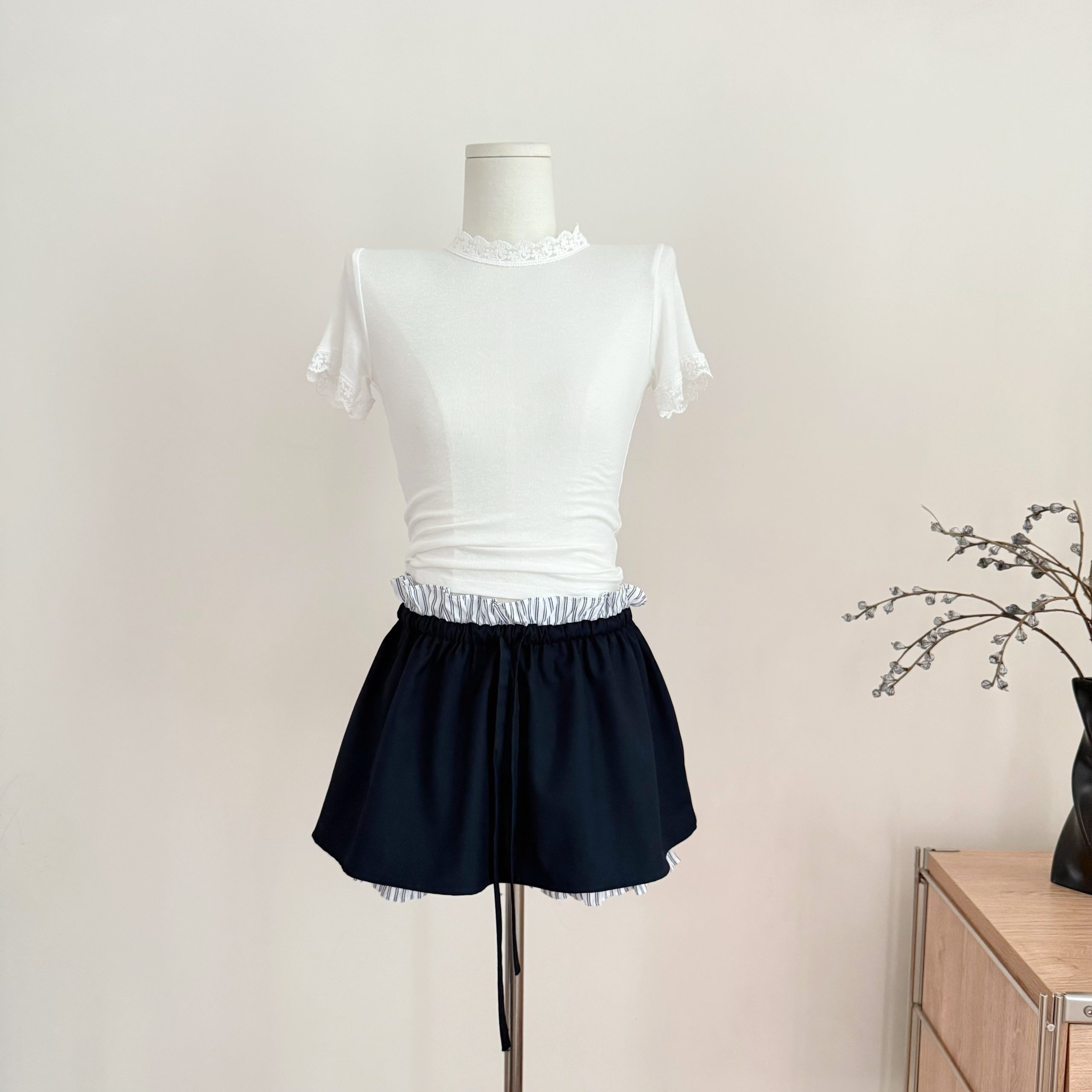 Women's Lightweight Lace Trim Lyocell Linen Cloud Shirt T-Shirt