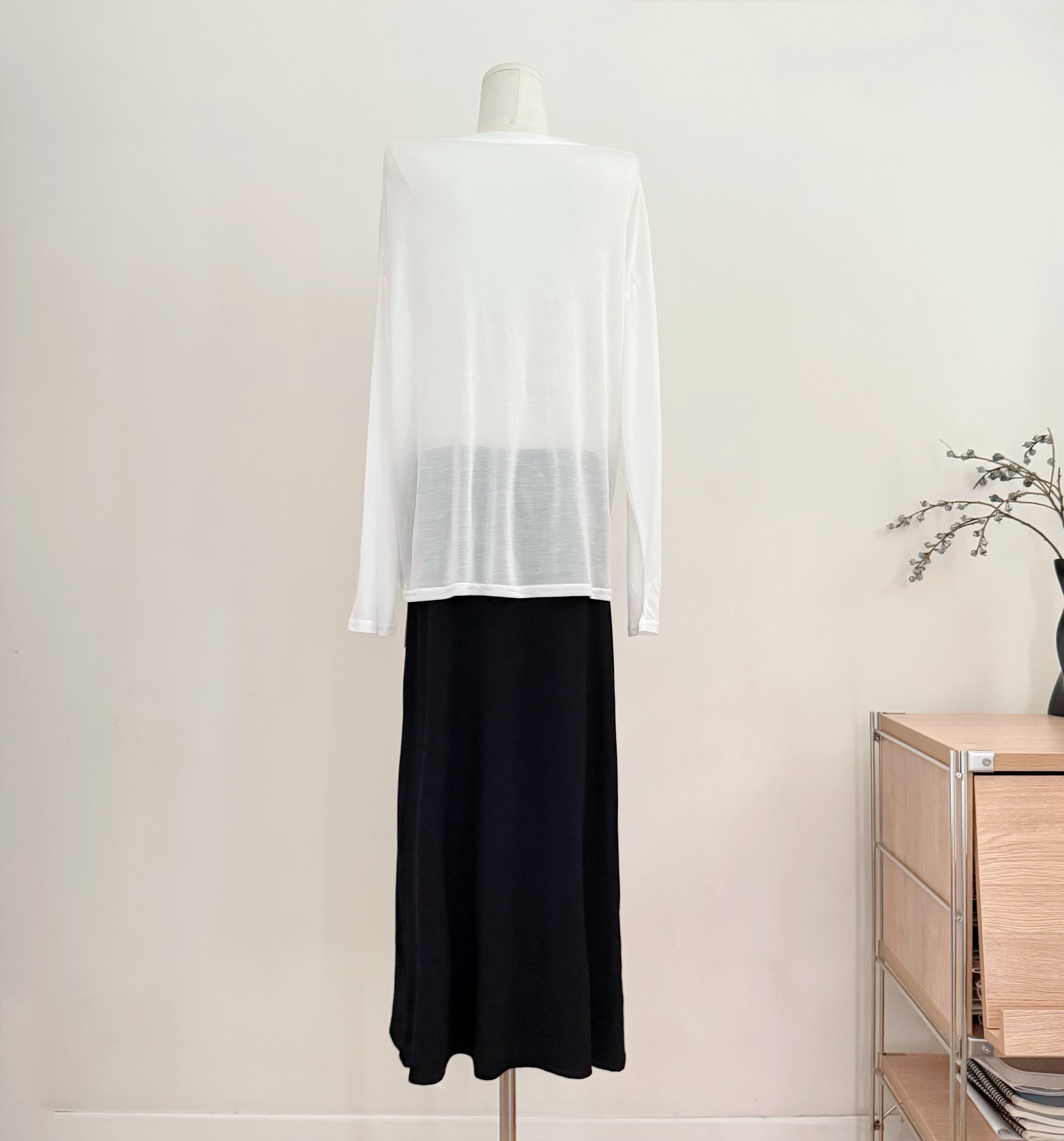 Women's V-Neck Long-Sleeve Off-Shoulder Sun Protection T-Shirt - Image 2