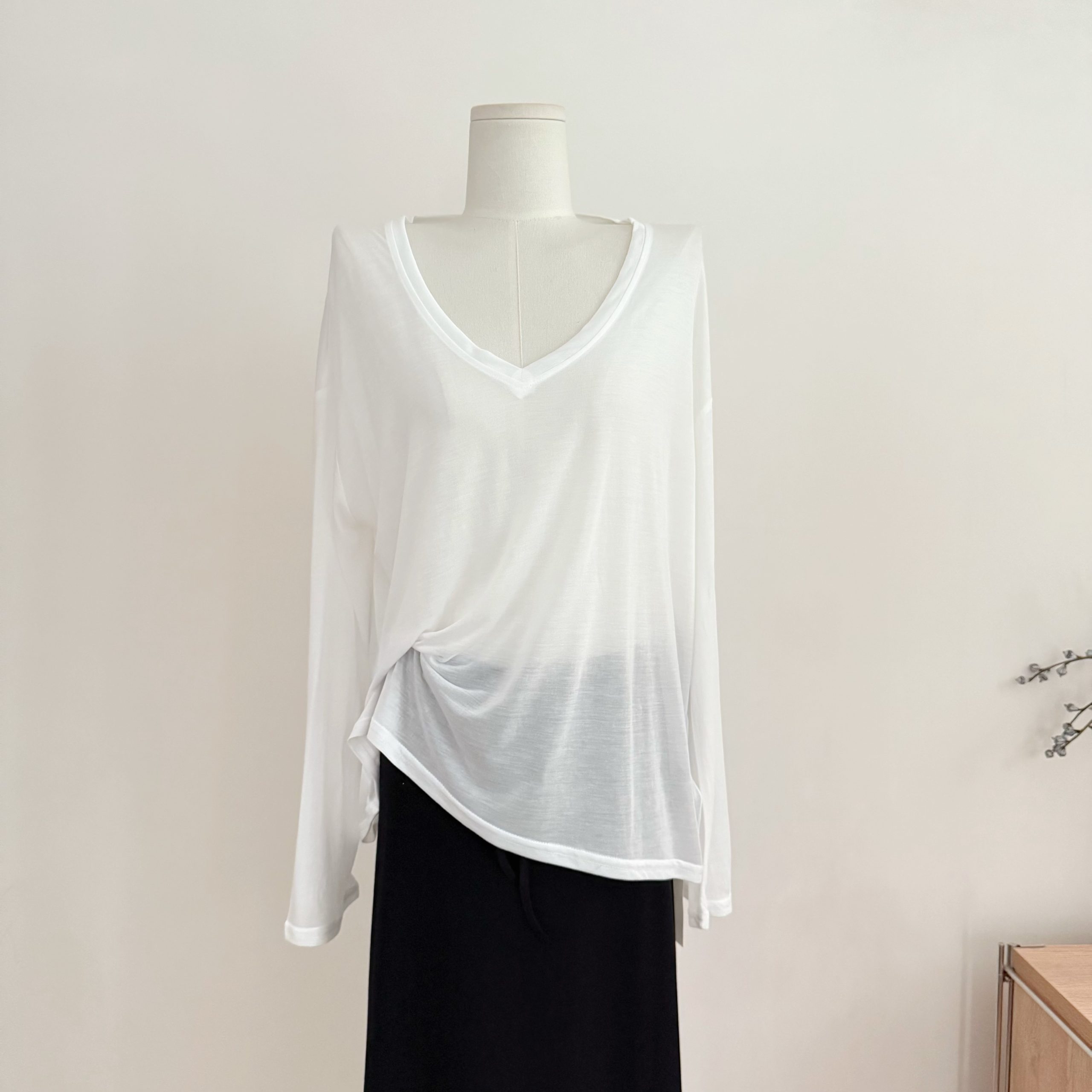 Women's V-Neck Long-Sleeve Off-Shoulder Sun Protection T-Shirt - Image 3